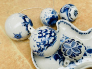 Помощники Деда Мороза: на Гжельском заводе художественной росписи показали процесс создания ёлочных игрушек Помощники Деда Мороза: на Гжельском заводе художественной росписи показали процесс создания ёлочных игрушек